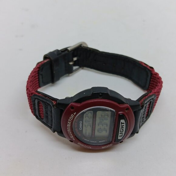 Casio Illuminator LW-22H Women's 34mm Burgundy Resin Digital Watch - Picture 10 of 11